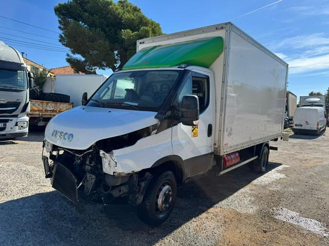 Iveco 70C180 CAISSE HAYON - Carrinha de contentor: foto 1 Iveco 70C180 CAISSE HAYON - Carrinha de contentor: foto 1