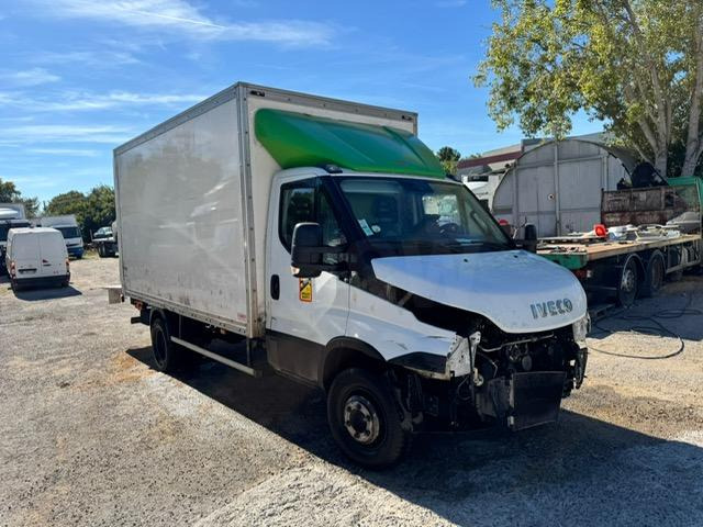 Iveco 70C180 CAISSE HAYON - Carrinha de contentor: foto 3 Iveco 70C180 CAISSE HAYON - Carrinha de contentor: foto 3