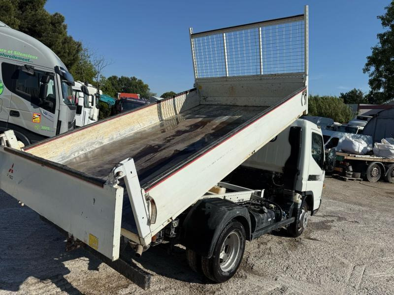 Mitsubishi Fuso Canter 3C15 - Furgão basculante: foto 4 Mitsubishi Fuso Canter 3C15 - Furgão basculante: foto 4