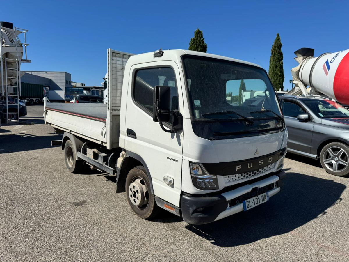 Mitsubishi Fuso Canter 3C15 - Furgão basculante: foto 1 Mitsubishi Fuso Canter 3C15 - Furgão basculante: foto 1