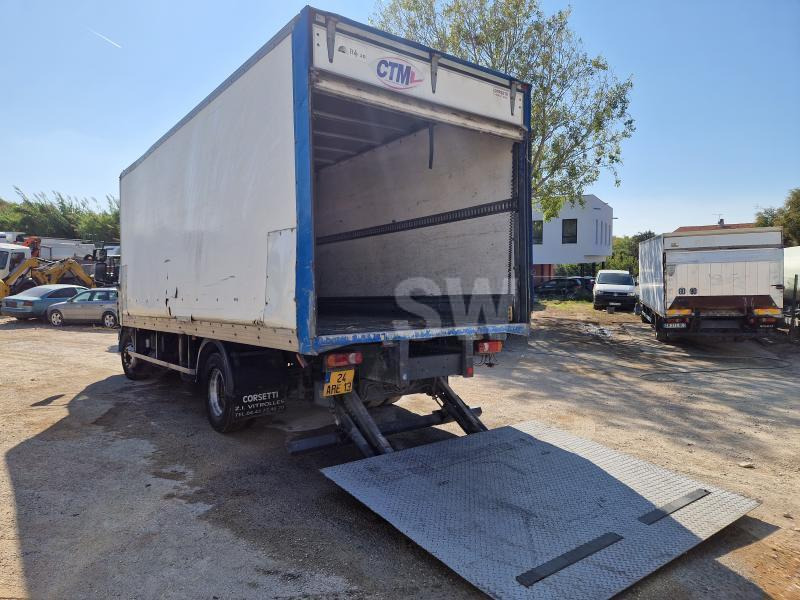 Renault DCI 220 - Caminhão furgão: foto 3 Renault DCI 220 - Caminhão furgão: foto 3