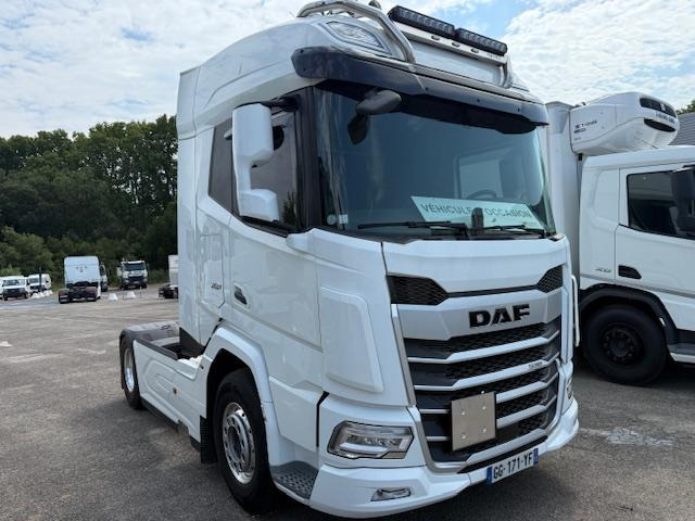 Tractor DAF XF 530: foto 1