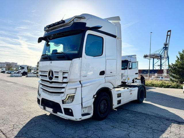Mercedes ACTROS 1851 RETARDER - Tractor: foto 1 Mercedes ACTROS 1851 RETARDER - Tractor: foto 1