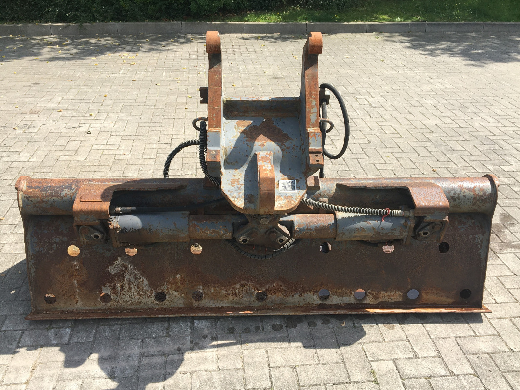 GRABENLÖFFEL, 2000 MM, 56 - Balde: foto 3 GRABENLÖFFEL, 2000 MM, 56 - Balde: foto 3