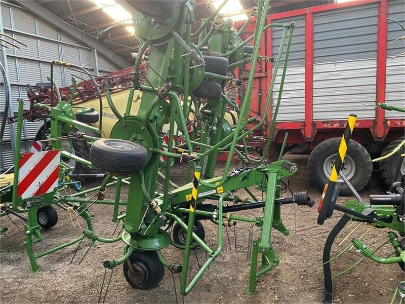 Krone KW 8.82/8 - Ancinho enleirador: foto 2 Krone KW 8.82/8 - Ancinho enleirador: foto 2