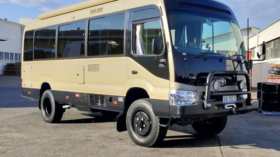 Toyota Coaster 23 SEATS 4x4 4.2L Diesel Manual - Ônibus suburbano: foto 4 Toyota Coaster 23 SEATS 4x4 4.2L Diesel Manual - Ônibus suburbano: foto 4