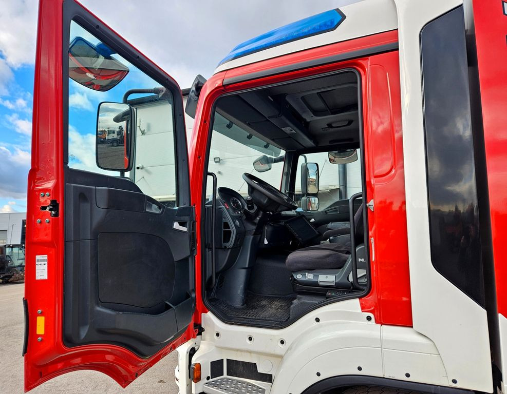 MAN TGM 13.290 4x4 BL Feuerwehr HLF2-LB Gimaex - Caminhão: foto 5 MAN TGM 13.290 4x4 BL Feuerwehr HLF2-LB Gimaex - Caminhão: foto 5