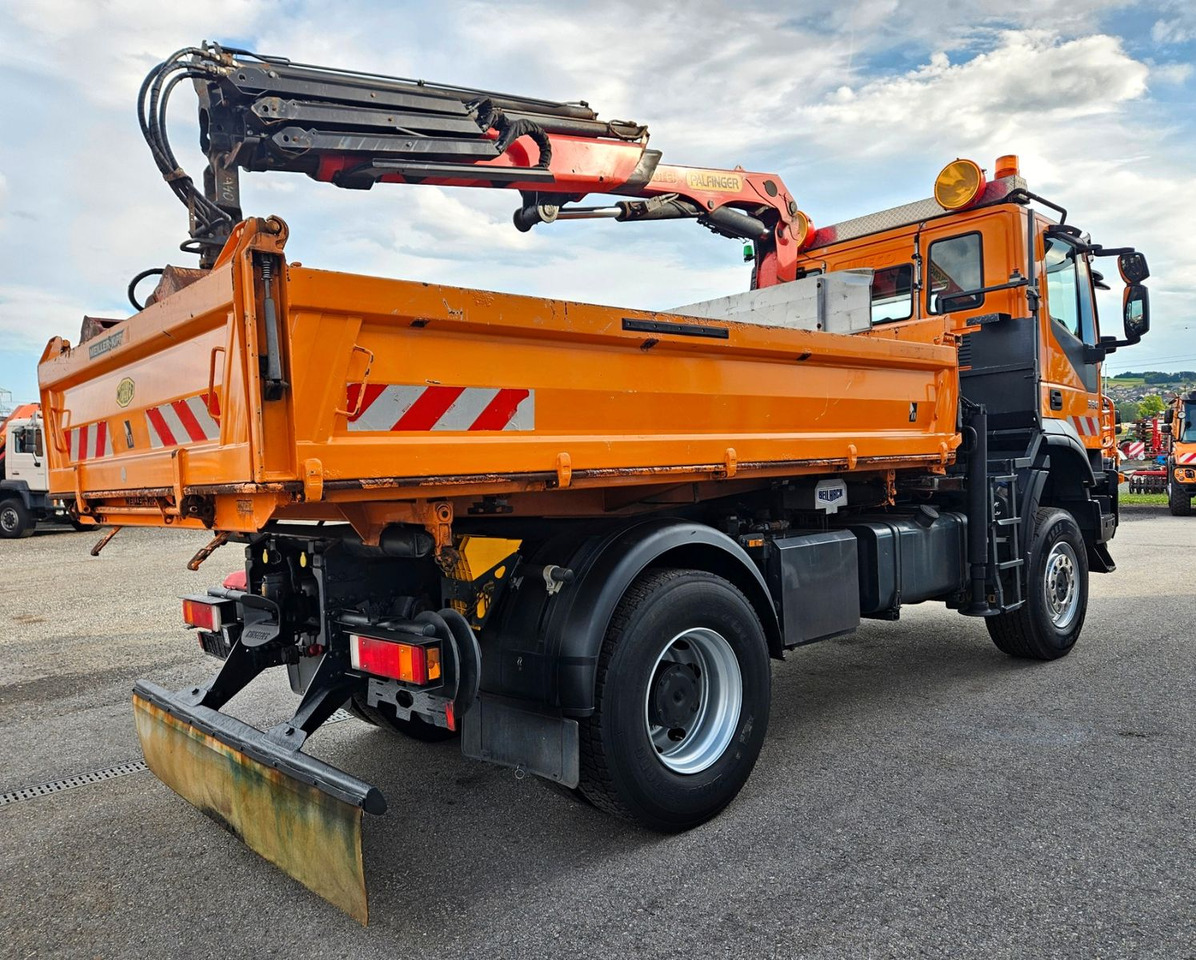 Iveco Trakker 190T33 4x4 Euro5 Kran Palfinger Funk - Caminhão basculante, Caminhão grua: foto 3 Iveco Trakker 190T33 4x4 Euro5 Kran Palfinger Funk - Caminhão basculante, Caminhão grua: foto 3