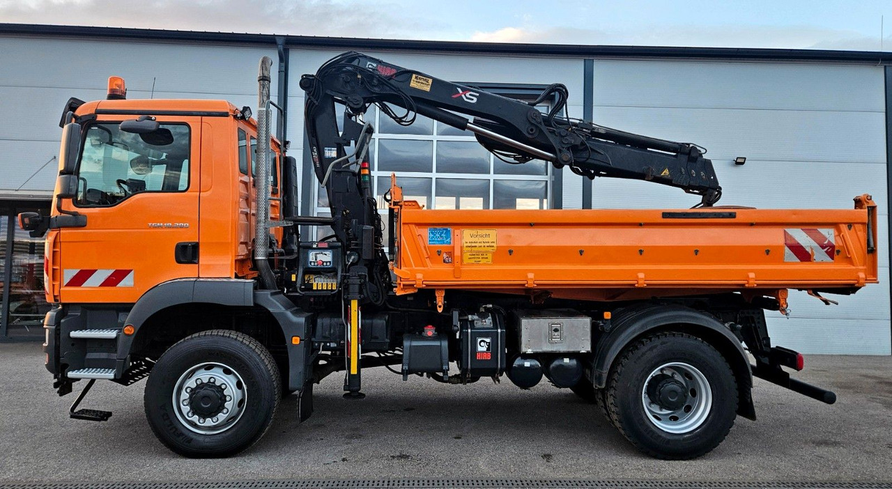 MAN TGM 18.280 4x4 HIAB 111-3 Funk Kran Winterdienst - Caminhão basculante, Caminhão grua: foto 5 MAN TGM 18.280 4x4 HIAB 111-3 Funk Kran Winterdienst - Caminhão basculante, Caminhão grua: foto 5