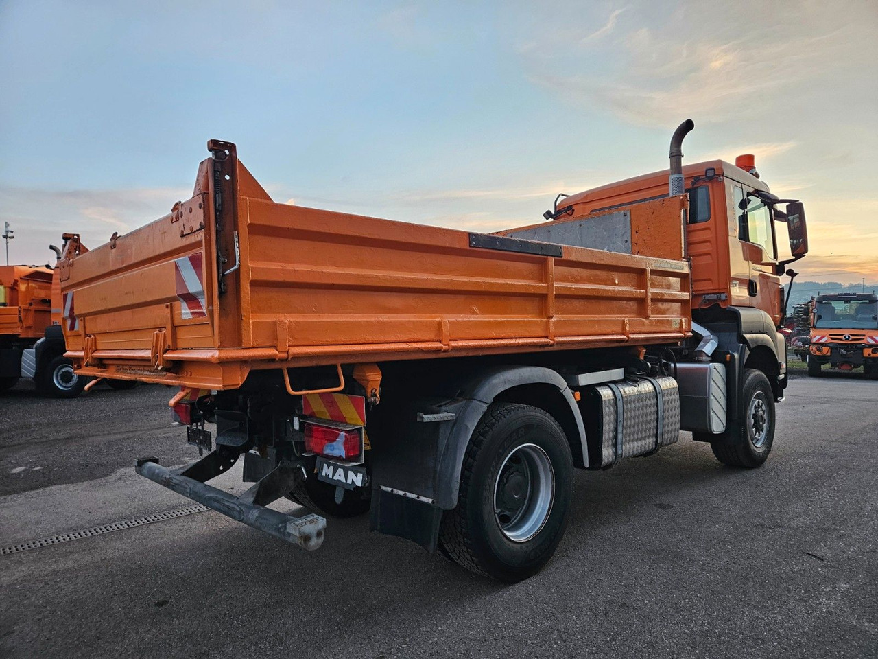 MAN TGS 18.360 4x4 BL Euro5 Meiller - Caminhão basculante: foto 3 MAN TGS 18.360 4x4 BL Euro5 Meiller - Caminhão basculante: foto 3