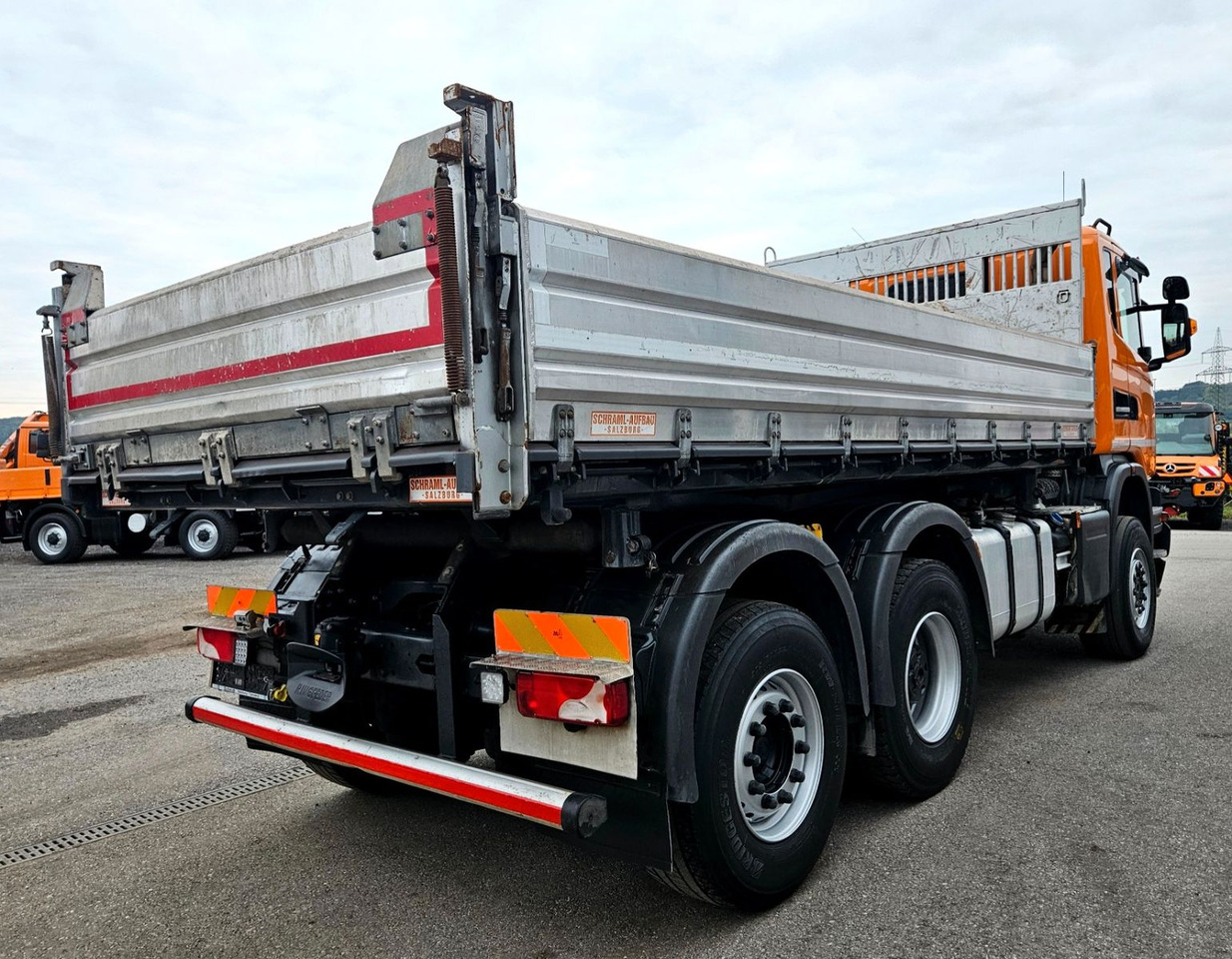 Scania G 410 6x4-4 Euro6 Winterdienst - Caminhão basculante: foto 3 Scania G 410 6x4-4 Euro6 Winterdienst - Caminhão basculante: foto 3