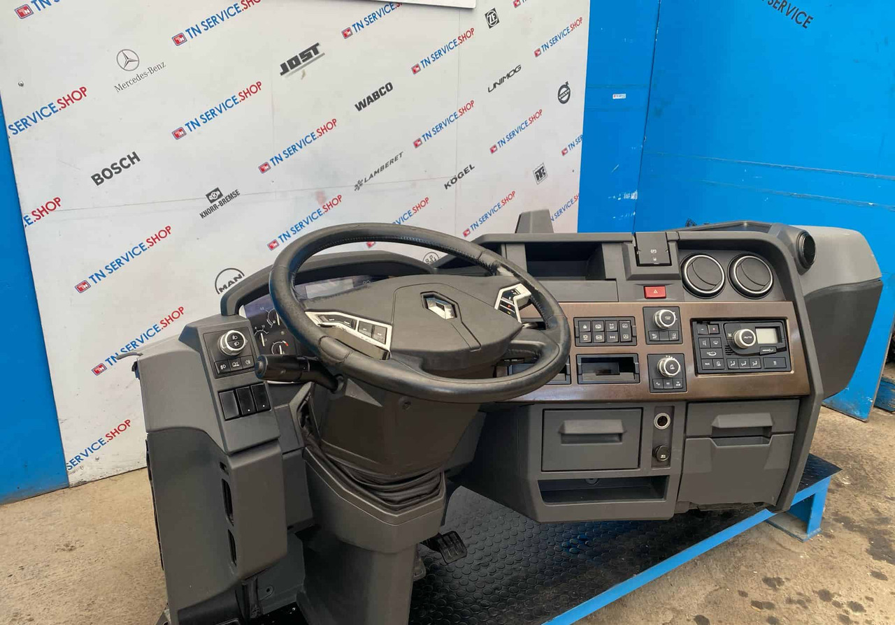 Cruscotto Renault T520 - Cabine e interior: foto 1 Cruscotto Renault T520 - Cabine e interior: foto 1