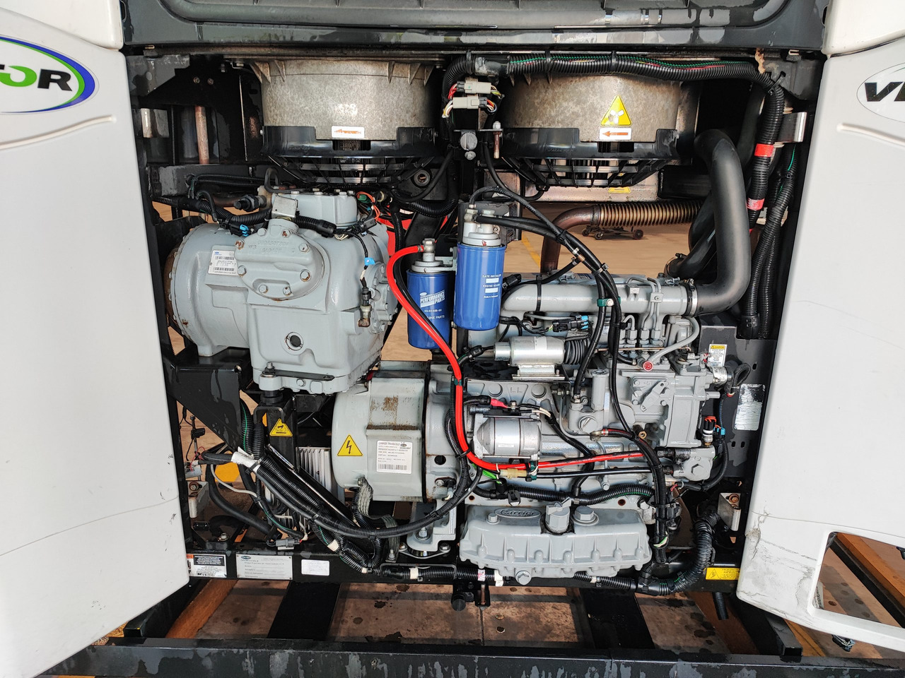 Motore Frigo Carrier Vector 1550 - Equipamento de refrigeração: foto 2 Motore Frigo Carrier Vector 1550 - Equipamento de refrigeração: foto 2