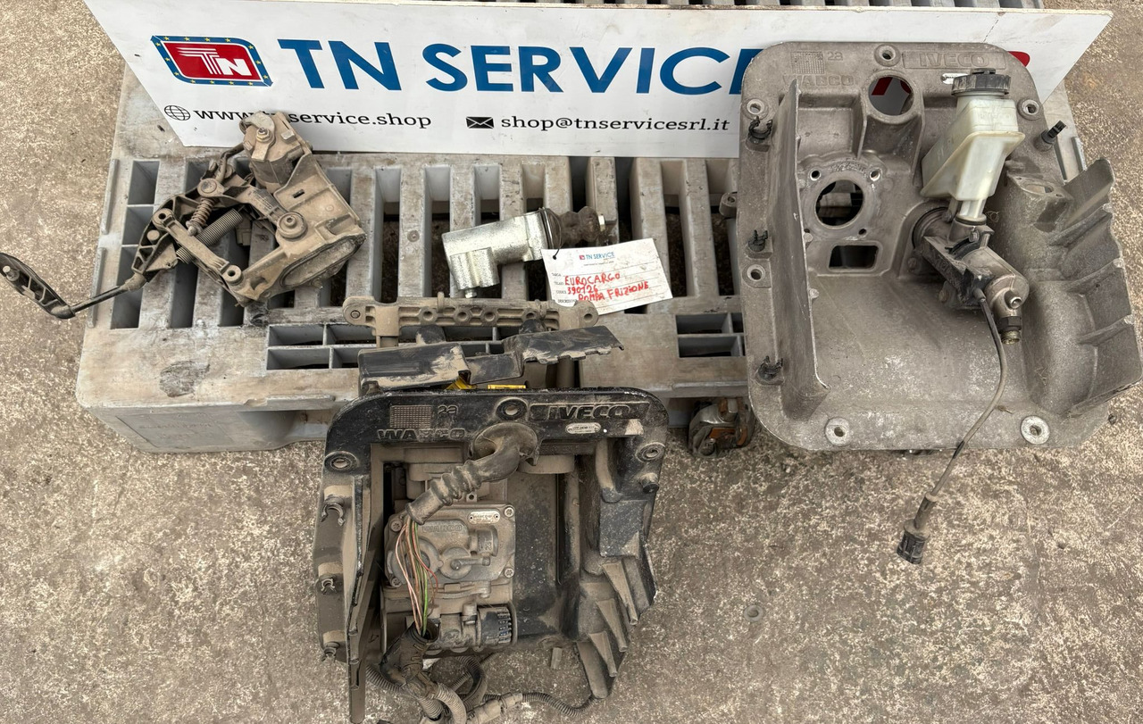 Supporto pedale Frizione IVECO - Pedal de Caminhão: foto 1 Supporto pedale Frizione IVECO - Pedal de Caminhão: foto 1