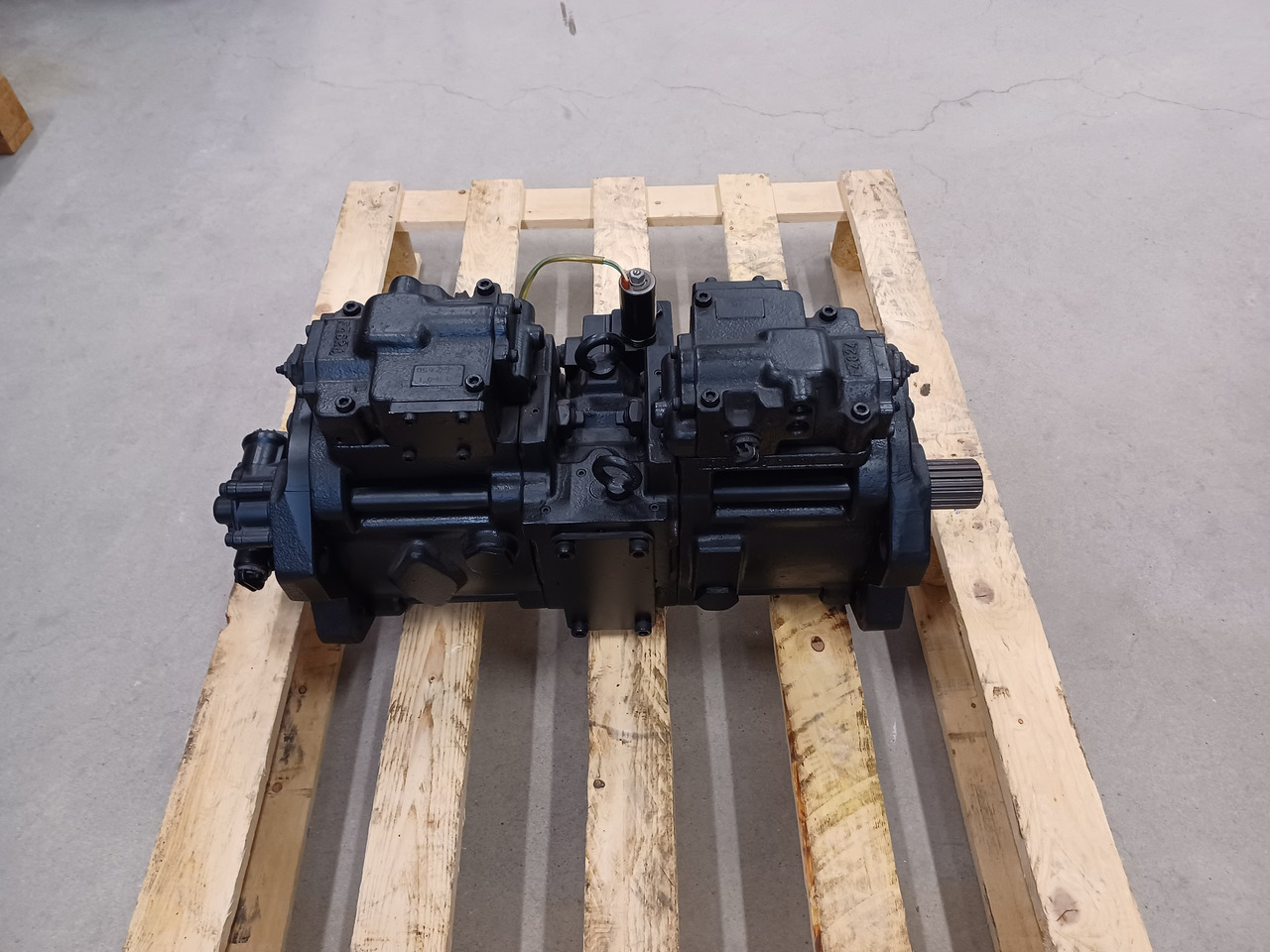 Kawasaki K5V140DTP1D9R-9N01 - Bomba hidráulica de Escavadora de rastos: foto 3 Kawasaki K5V140DTP1D9R-9N01 - Bomba hidráulica de Escavadora de rastos: foto 3