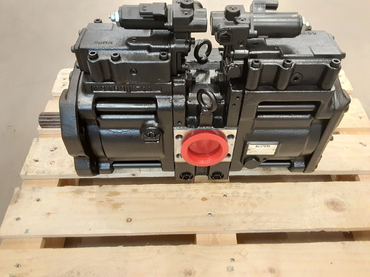 Kawasaki YY10V00001F6 - Bomba hidráulica de Escavadora de rastos: foto 1 Kawasaki YY10V00001F6 - Bomba hidráulica de Escavadora de rastos: foto 1