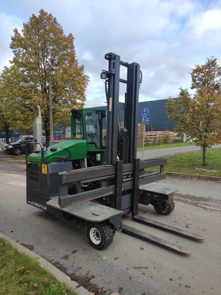 Combilift C4500 - Empilhadeira a diesel: foto 2 Combilift C4500 - Empilhadeira a diesel: foto 2