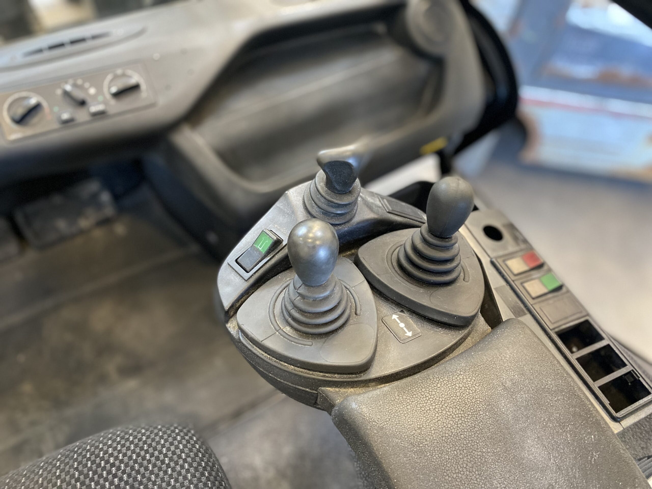 Empilhadeira a diesel Linde H80D: foto 9