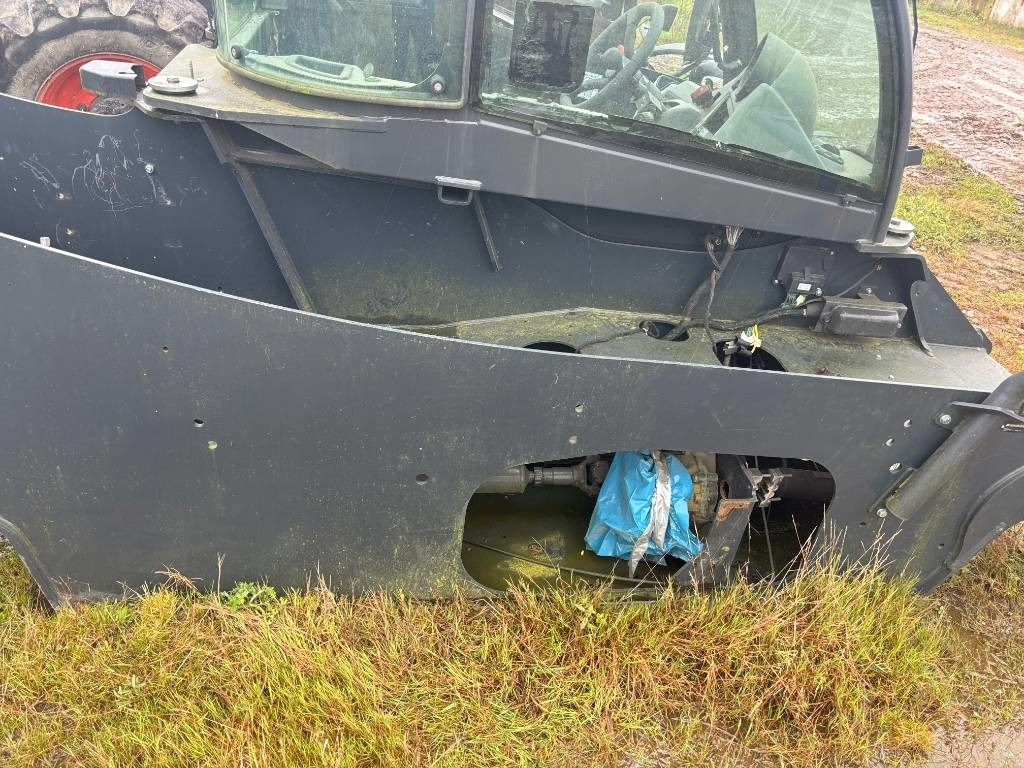 Bobcat TL 470 HF Ausgebrannt - Empilhador telescópico: foto 4 Bobcat TL 470 HF Ausgebrannt - Empilhador telescópico: foto 4