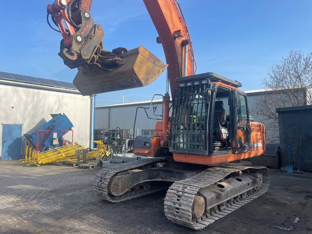 Doosan EXCA - Escavadora de rastos: foto 3 Doosan EXCA - Escavadora de rastos: foto 3