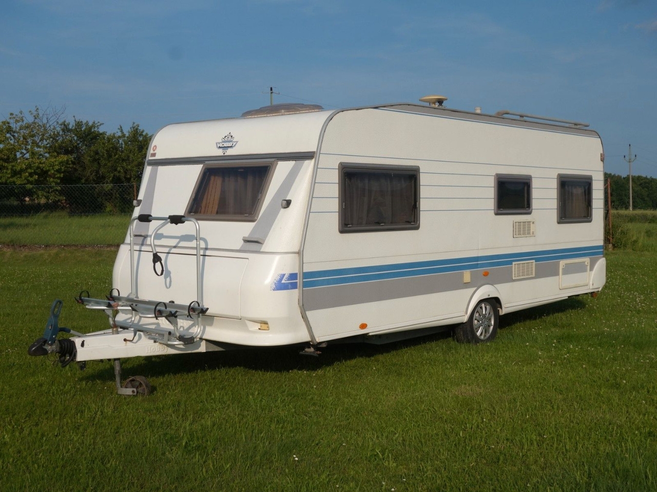 Hobby 540 Excellent Easy, Pallanden, 6 Liegen, Vorzelt - Caravana: foto 3 Hobby 540 Excellent Easy, Pallanden, 6 Liegen, Vorzelt - Caravana: foto 3