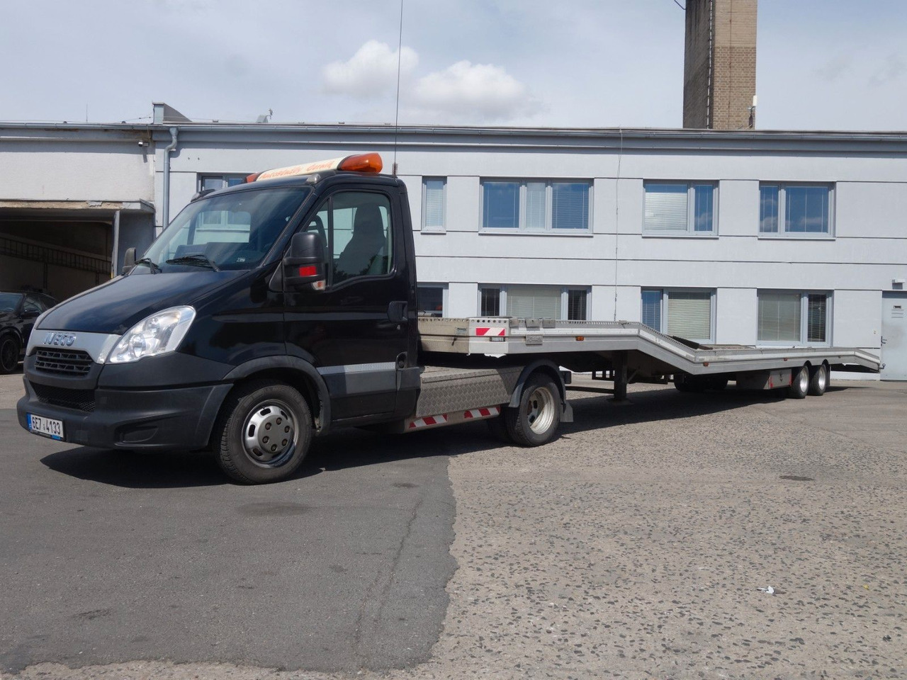 Iveco Daily 35C17 mit Anhänger für 3 PKW - Caminhão transporte de veículos: foto 2 Iveco Daily 35C17 mit Anhänger für 3 PKW - Caminhão transporte de veículos: foto 2