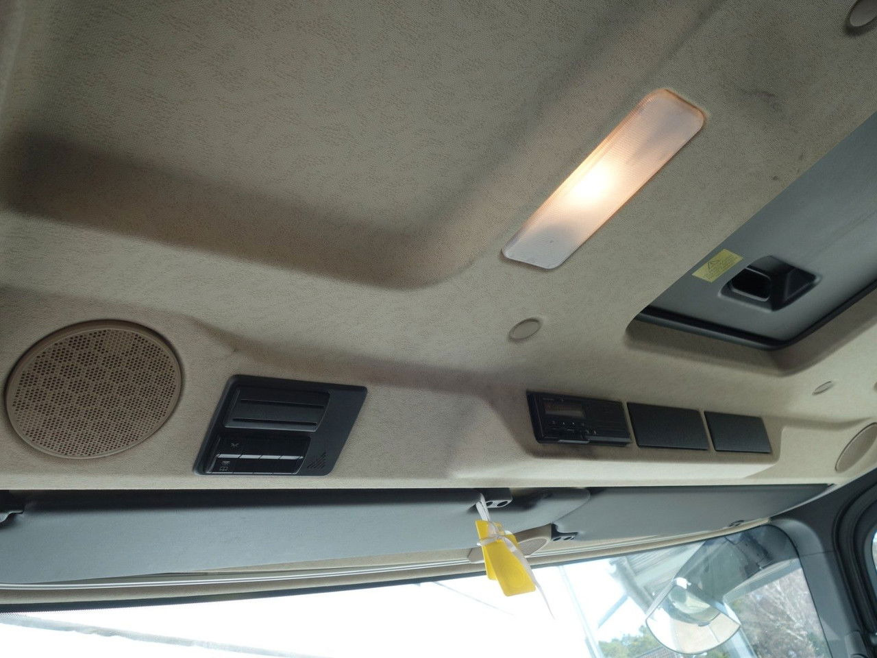 Tractor Mercedes-Benz Actros 1843 Lsnrl LD, Retarder, Navi, 9 Stk.: foto 13 Tractor Mercedes-Benz Actros 1843 Lsnrl LD, Retarder, Navi, 9 Stk.: foto 13