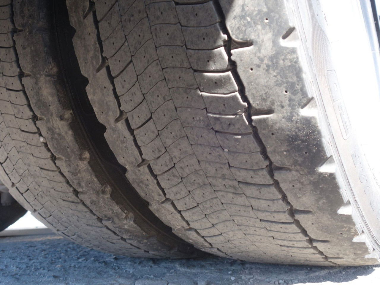 Tractor Mercedes-Benz Actros 1843 Lsnrl LD, Retarder, Navi, 9 Stk.: foto 8 Tractor Mercedes-Benz Actros 1843 Lsnrl LD, Retarder, Navi, 9 Stk.: foto 8