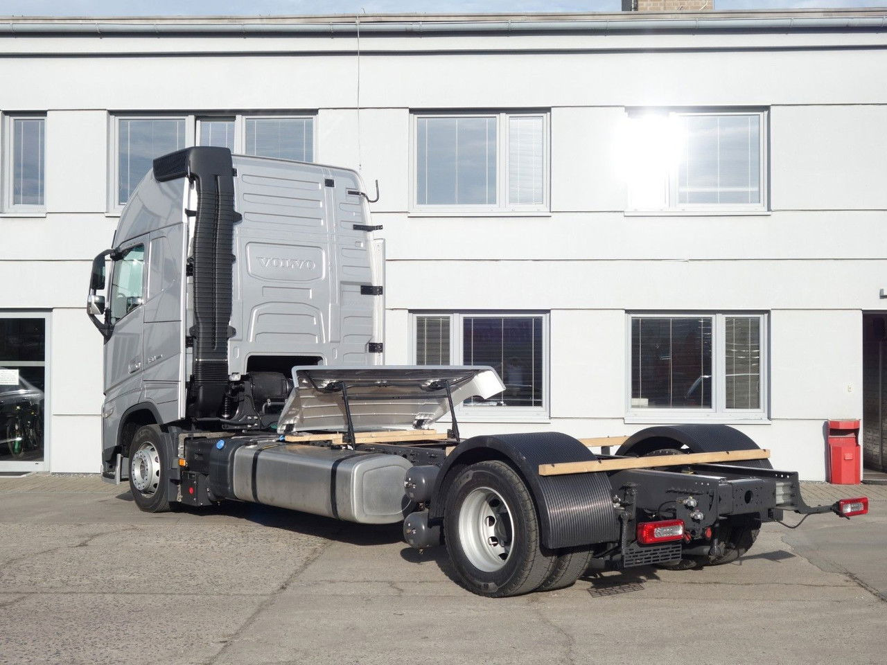 Volvo FH 13 XL 460 Turbo Compound Neue - Caminhão transportador de contêineres/ Caixa móvel: foto 5 Volvo FH 13 XL 460 Turbo Compound Neue - Caminhão transportador de contêineres/ Caixa móvel: foto 5