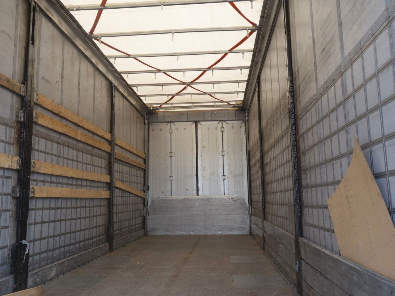 Volvo FH 460 XL 6x2, 120 cbm, Durchfahren - Caminhão com lona: foto 5 Volvo FH 460 XL 6x2, 120 cbm, Durchfahren - Caminhão com lona: foto 5