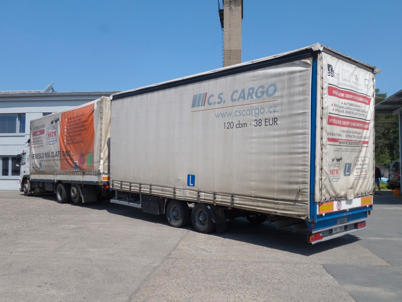 Volvo FM 380 6x2 + Panav Anhänger - Caminhão com lona: foto 4 Volvo FM 380 6x2 + Panav Anhänger - Caminhão com lona: foto 4