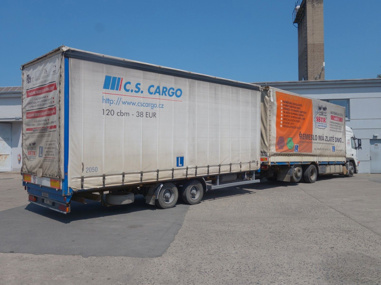 Volvo FM 380 6x2 + Panav Anhänger - Caminhão com lona: foto 5 Volvo FM 380 6x2 + Panav Anhänger - Caminhão com lona: foto 5