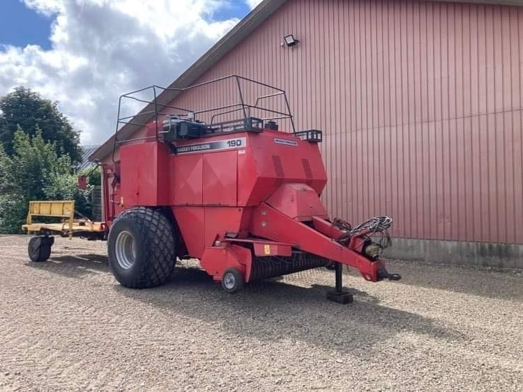 Massey Ferguson LB190 Fieldstar *** m. parkland ballevogn *** - Enfardadeira de fardos quadrados: foto 2 Massey Ferguson LB190 Fieldstar *** m. parkland ballevogn *** - Enfardadeira de fardos quadrados: foto 2