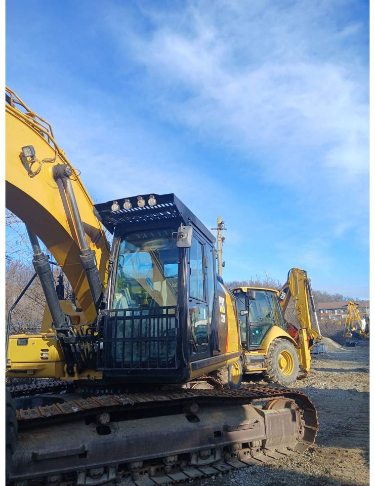CAT 320FL - Escavadora de rastos: foto 1 CAT 320FL - Escavadora de rastos: foto 1