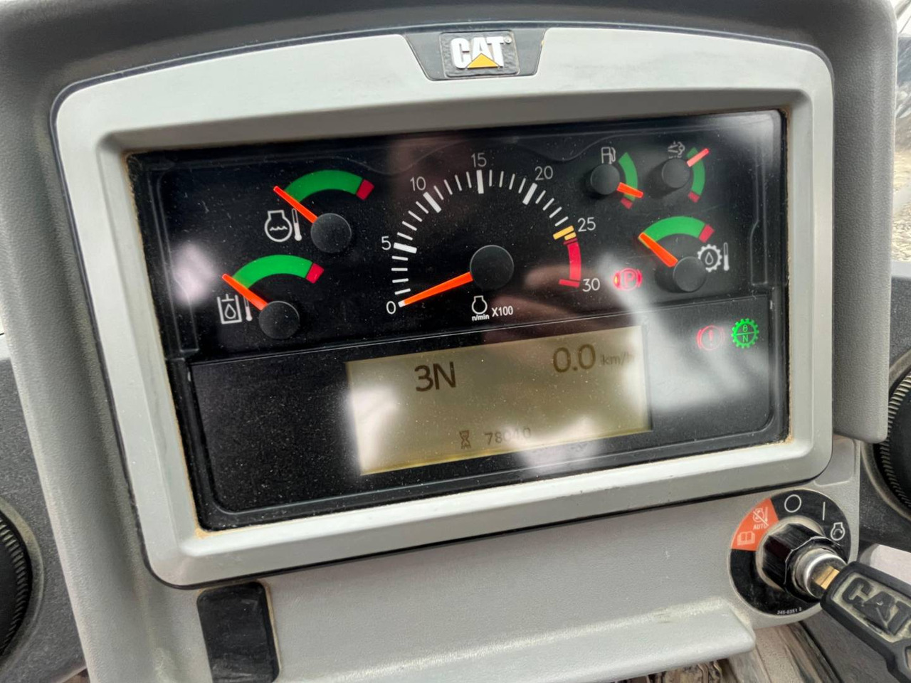 CAT 966M - Carregadeira de rodas: foto 5 CAT 966M - Carregadeira de rodas: foto 5