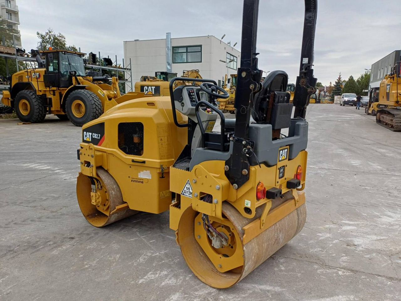 CAT CB2.7LRC - Compactador de asfalto: foto 4 CAT CB2.7LRC - Compactador de asfalto: foto 4