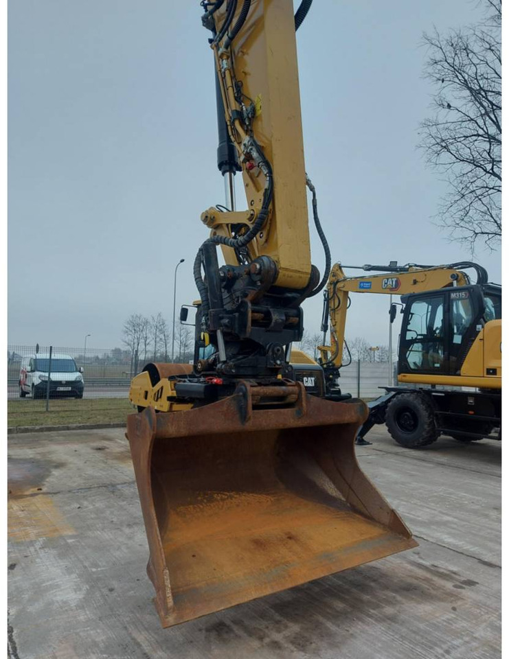 Escavadora de rastos CAT 323: foto 11