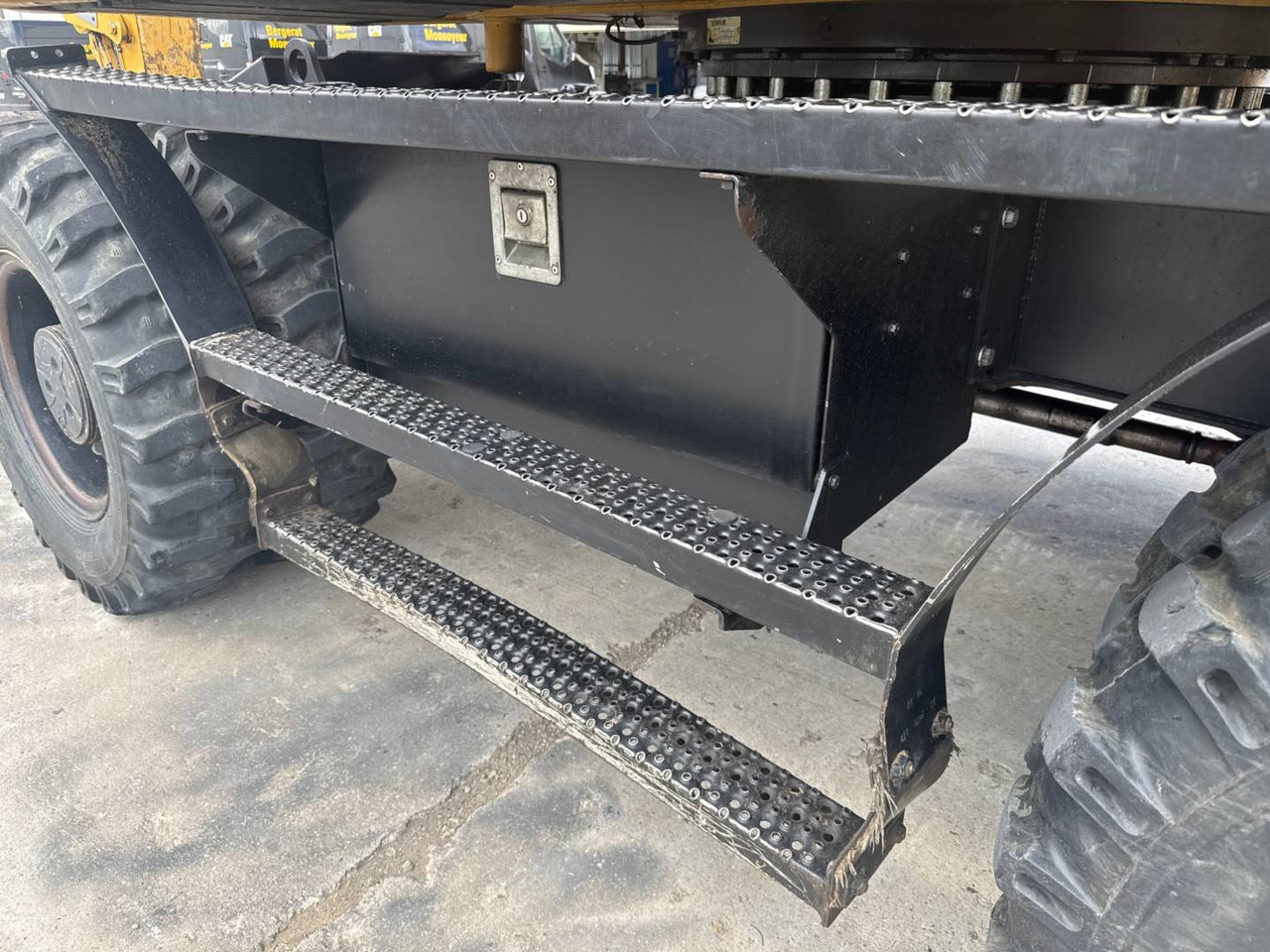 Escavadeira de rodas CAT M313D: foto 9
