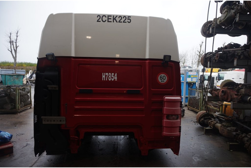 MAN F99L41 TGX XXL EURO6 81.60000-7925 - Cabine e interior de Caminhão: foto 4 MAN F99L41 TGX XXL EURO6 81.60000-7925 - Cabine e interior de Caminhão: foto 4