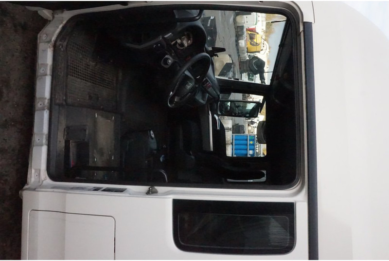MAN F99L47 TGX XLX EURO6 81.60000-7848 - Cabine e interior de Caminhão: foto 5 MAN F99L47 TGX XLX EURO6 81.60000-7848 - Cabine e interior de Caminhão: foto 5
