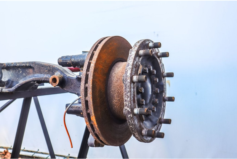 MAN VO-09-01 - Eixo dianteiro de Caminhão: foto 2 MAN VO-09-01 - Eixo dianteiro de Caminhão: foto 2