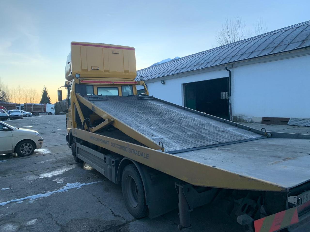 Caminhão transporte de veículos IVECO LESO: foto 14 Caminhão transporte de veículos IVECO LESO: foto 14