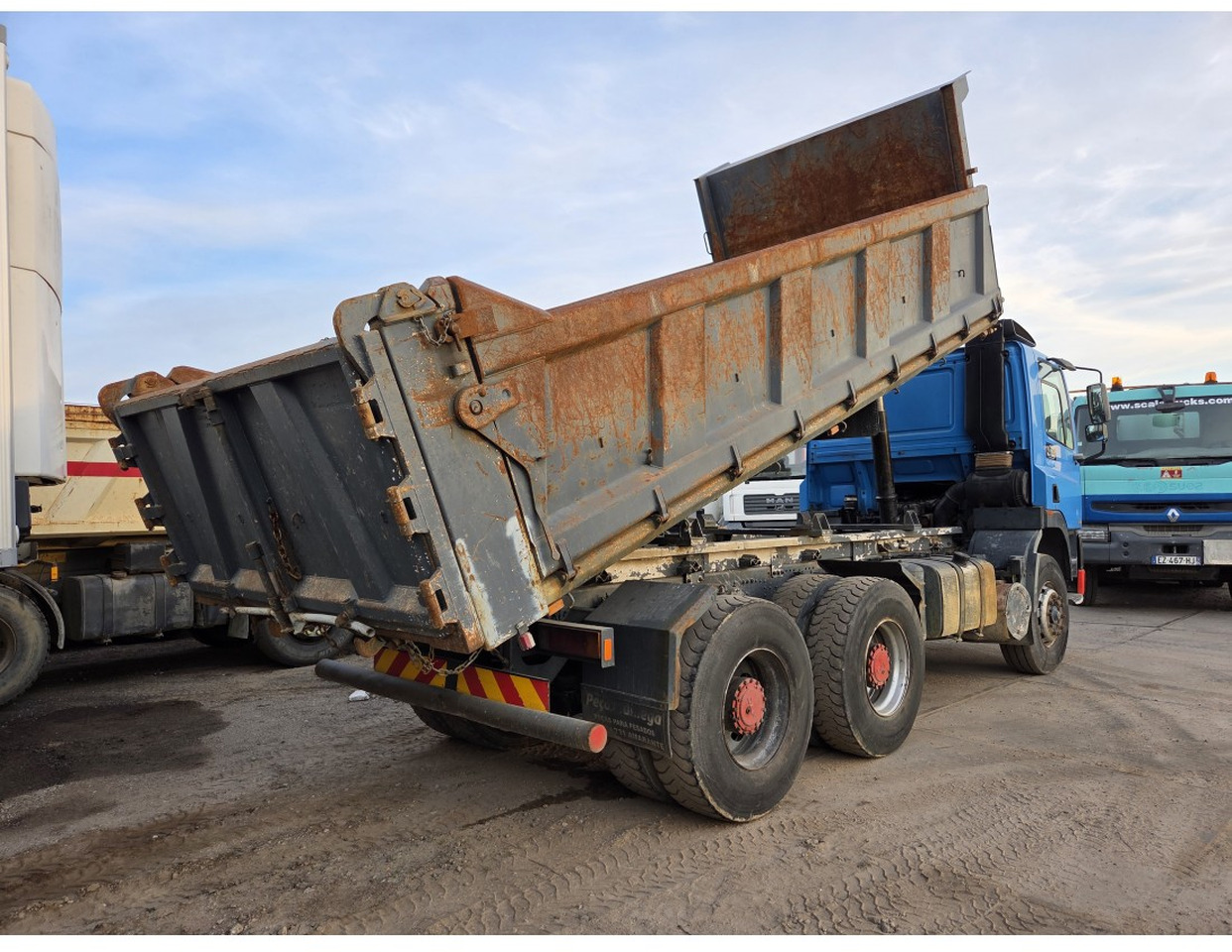 DAF 85 400 ATI 6x4 Tipper - Caminhão basculante: foto 2 DAF 85 400 ATI 6x4 Tipper - Caminhão basculante: foto 2