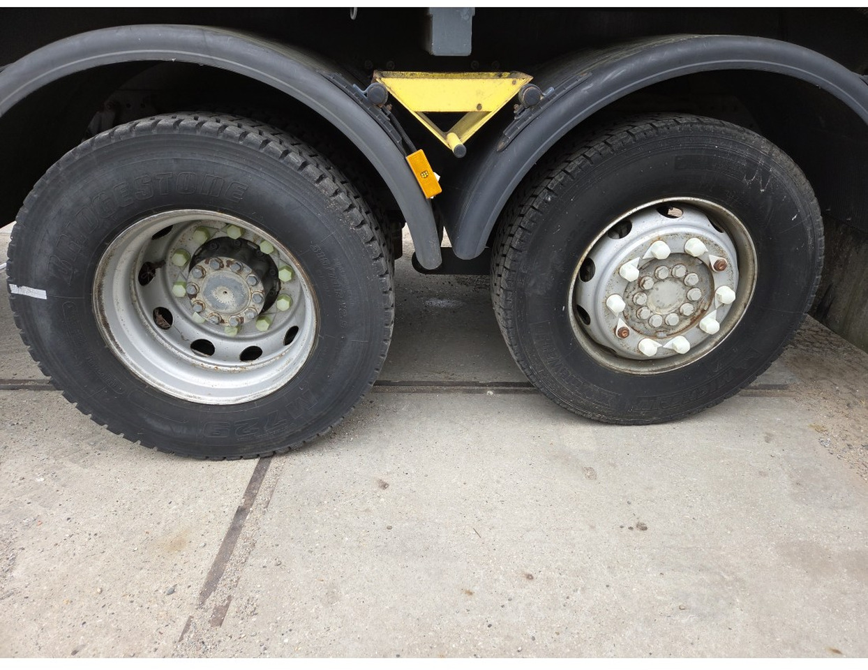 MERCEDES AXOR 2533 6X2 CHASSIS LOW MILEAGE - Caminhão chassi, Veículo limpa-neves: foto 5 MERCEDES AXOR 2533 6X2 CHASSIS LOW MILEAGE - Caminhão chassi, Veículo limpa-neves: foto 5