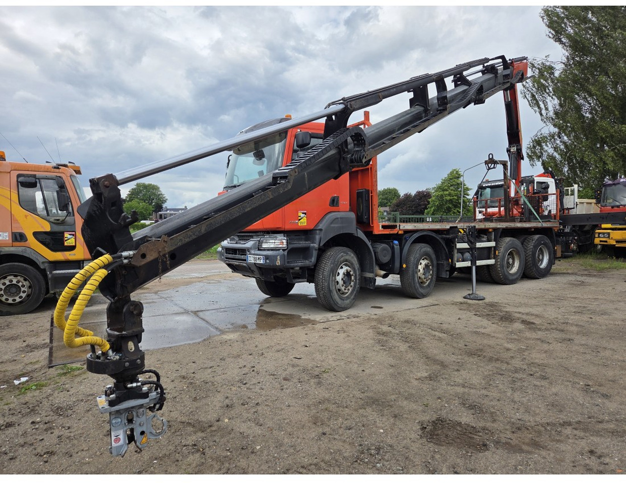 Renault Kerax 430 8X4 Flatbed Crane Palfinger PK26002EH 26 ton 5 Extensions *Retarder - Camião de caixa aberta/ Plataforma, Caminhão grua: foto 5 Renault Kerax 430 8X4 Flatbed Crane Palfinger PK26002EH 26 ton 5 Extensions *Retarder - Camião de caixa aberta/ Plataforma, Caminhão grua: foto 5