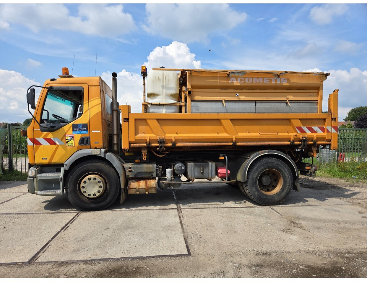 Renault Premium 300 4x2 Tipper Gritter Manual Gearbox Mechanical pump Pomp - Caminhão basculante: foto 3 Renault Premium 300 4x2 Tipper Gritter Manual Gearbox Mechanical pump Pomp - Caminhão basculante: foto 3