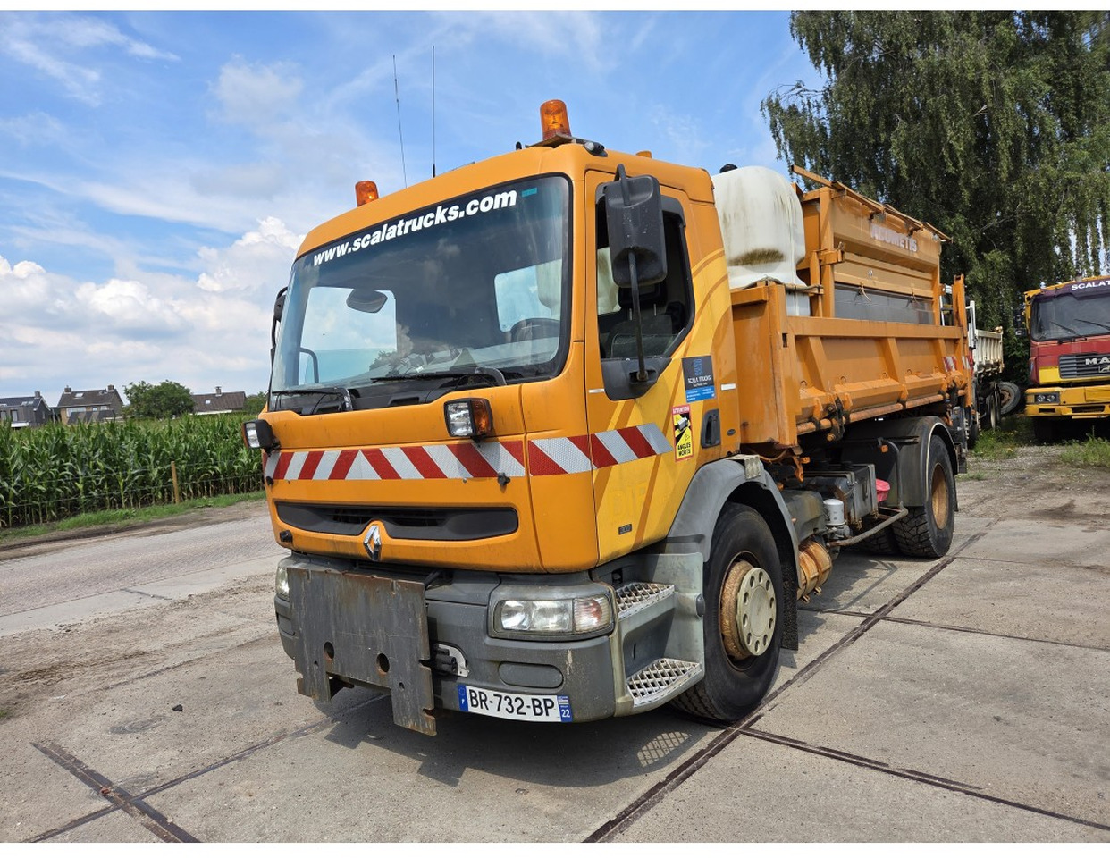 Renault Premium 300 4x2 Tipper Gritter Manual Gearbox Mechanical pump Pomp - Caminhão basculante: foto 1 Renault Premium 300 4x2 Tipper Gritter Manual Gearbox Mechanical pump Pomp - Caminhão basculante: foto 1