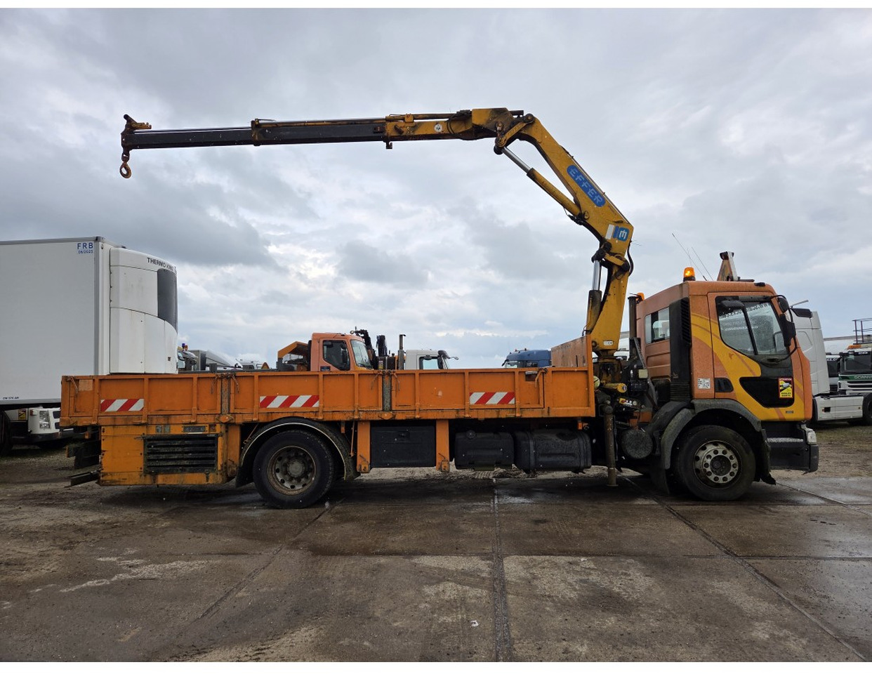 Renault Premium 300 MECHANICAL PUMP OPEN BOX COMPRESSOR CRANE EFFER 140/2S - Camião de caixa aberta/ Plataforma, Caminhão grua: foto 4 Renault Premium 300 MECHANICAL PUMP OPEN BOX COMPRESSOR CRANE EFFER 140/2S - Camião de caixa aberta/ Plataforma, Caminhão grua: foto 4