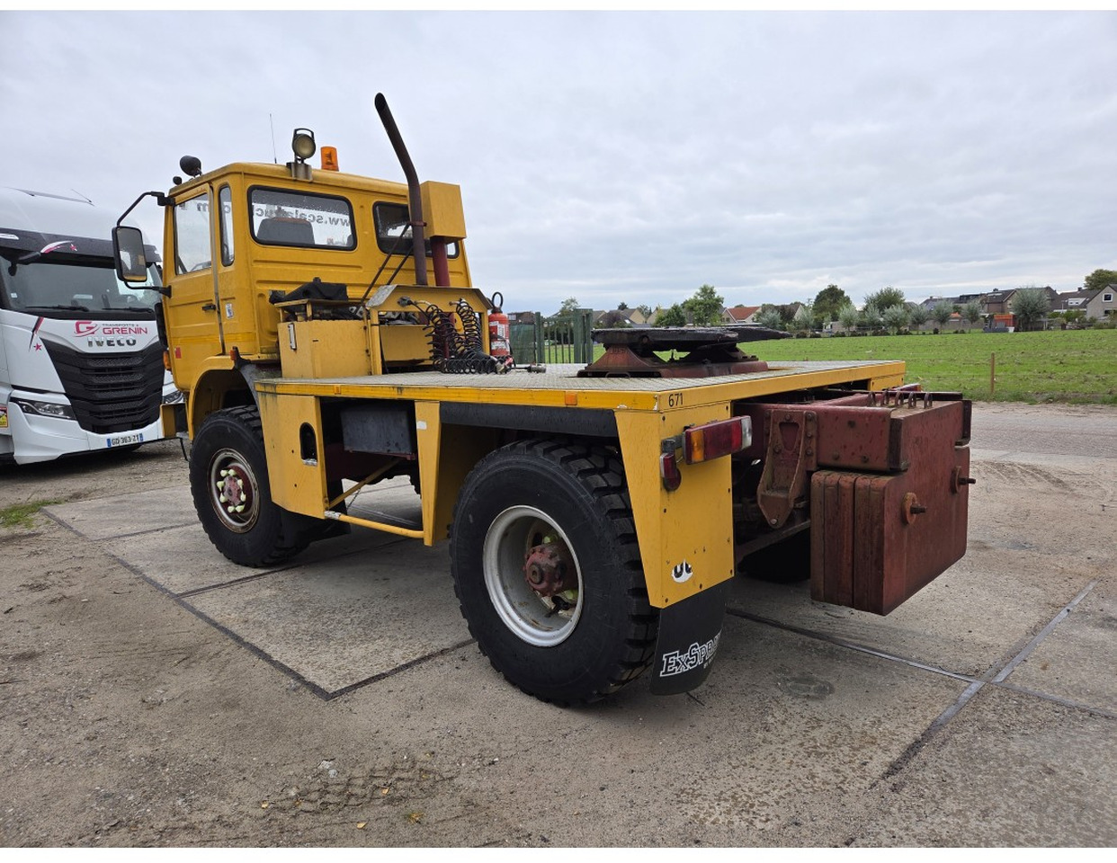 RENAULT M170 4x4 TRACTOR UNIT FULL SPRING SUSPENSION VERY LOW MILEAGE - Tractor: foto 4 RENAULT M170 4x4 TRACTOR UNIT FULL SPRING SUSPENSION VERY LOW MILEAGE - Tractor: foto 4