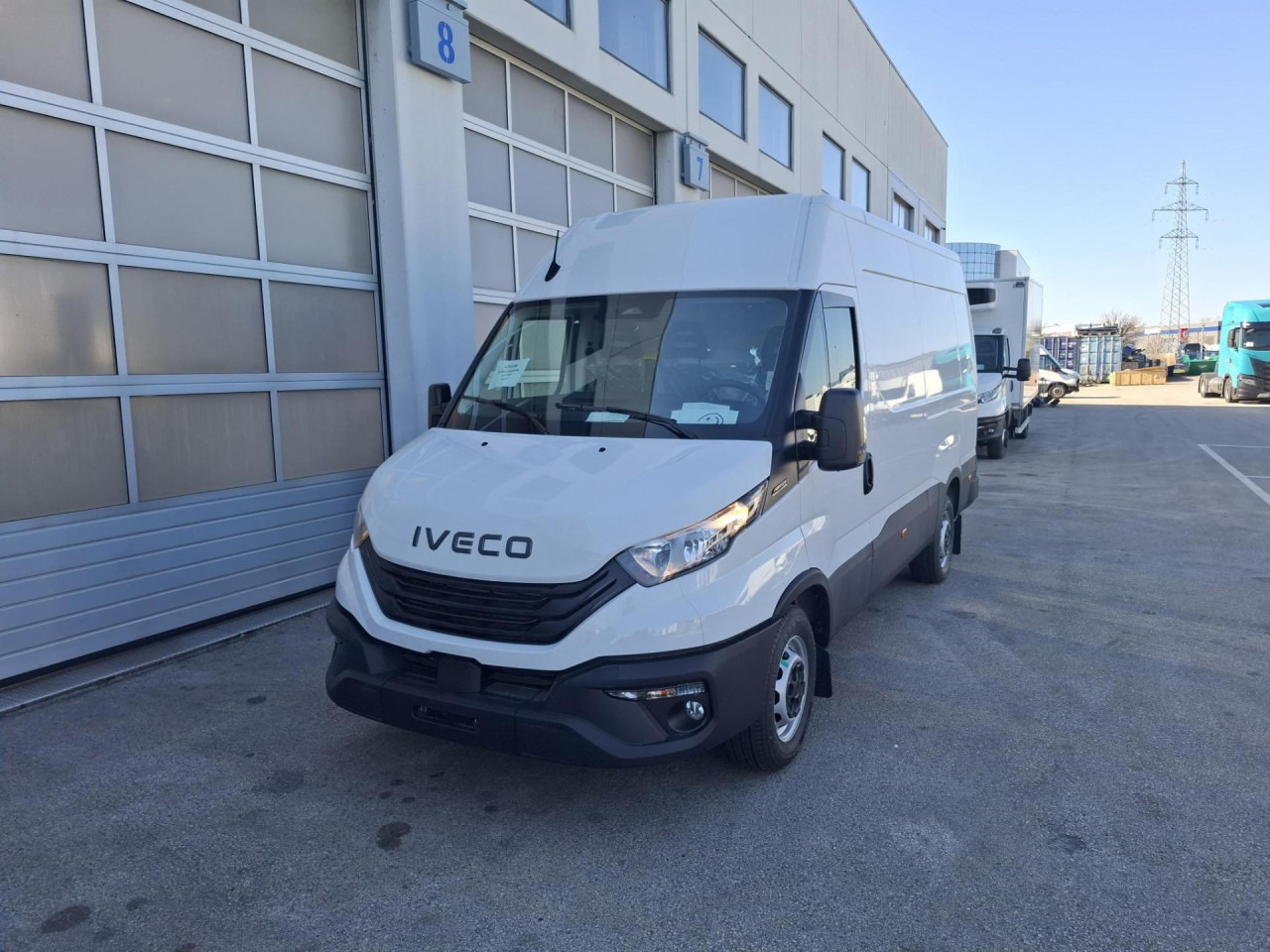 IVECO Daily 35S14V - Furgão de passageiros: foto 1 IVECO Daily 35S14V - Furgão de passageiros: foto 1
